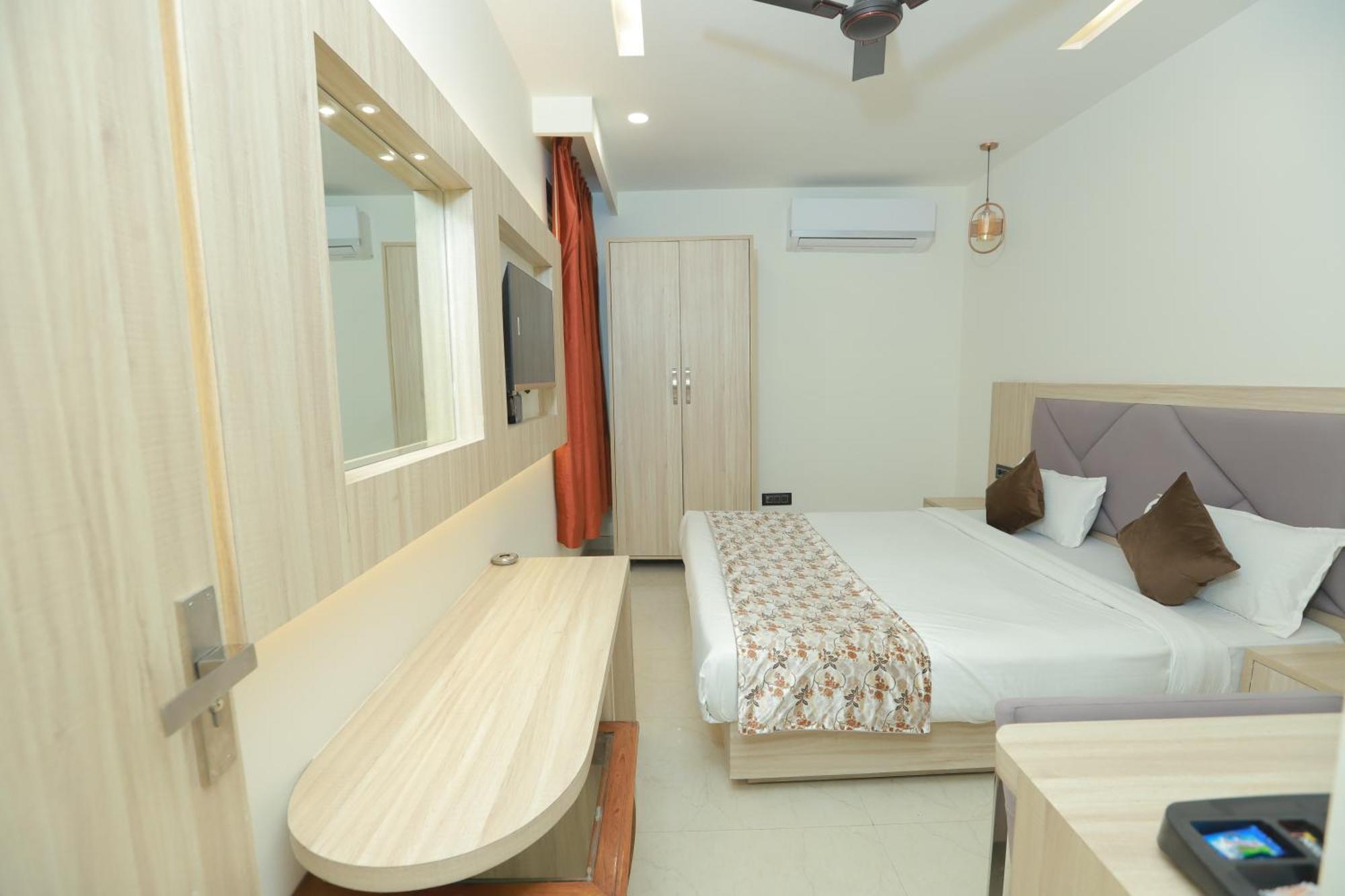 Zed Hotel - Delhi International Airport New Delhi Exteriör bild