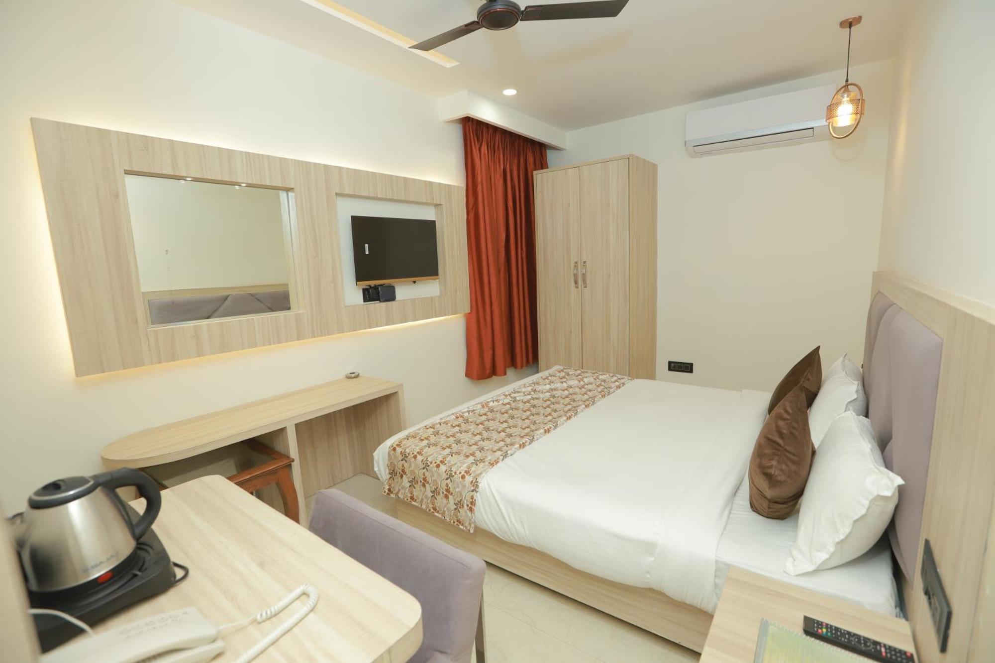 Zed Hotel - Delhi International Airport New Delhi Exteriör bild
